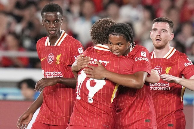Rio Ngumoha merayakan golnya di laga Yokohama F. Marinos vs Liverpool di Jepang, Rabu (30/7/2025). (c) AP Photo/Eugene Hoshiko