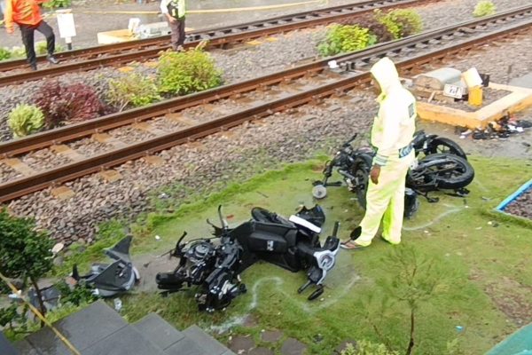 Tabrakan KA Malioboro Ekspres dengan 7 Sepeda Motor: 4 Tewas, 3 Luka Berat