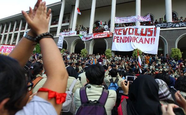 Mahasiswa UGM Akan Kemah di Depan Gedung Rektorat Hari Ini