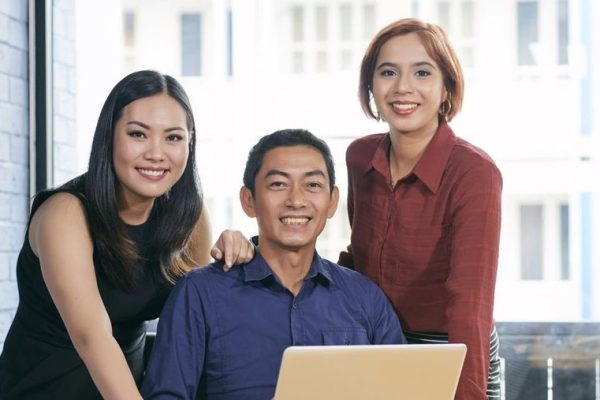 Gen Z Minggir Dulu, Ini Alasan Gen X Jadi Generasi Paling Ngenes