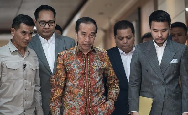 Kader PSI Dian Sandi Pengunggah Ijazah Jokowi Diperiksa Polisi