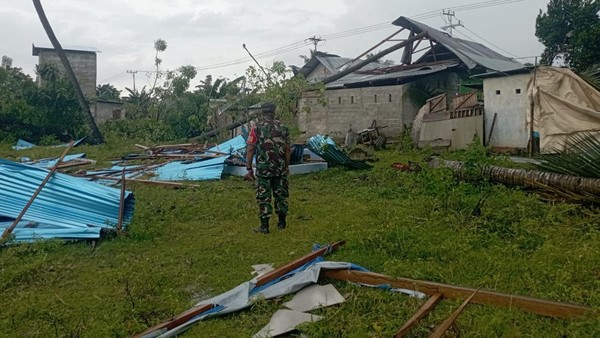 3 Desa di Gorontalo Diterjang Angin Puting Beliung, 93 Rumah Rusak