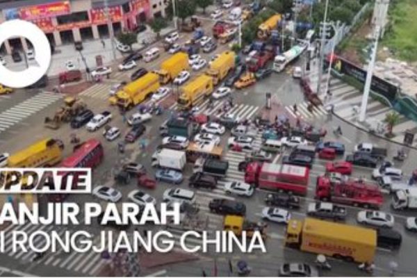 Video: Kepanikan Warga Rongjiang China saat Banjir Besar Melanda