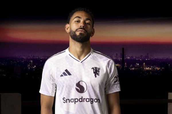 Manchester United Rilis Jersey Tandang 2025/2026, Usung Warna Putih dengan Sentuhan Klasik 1992